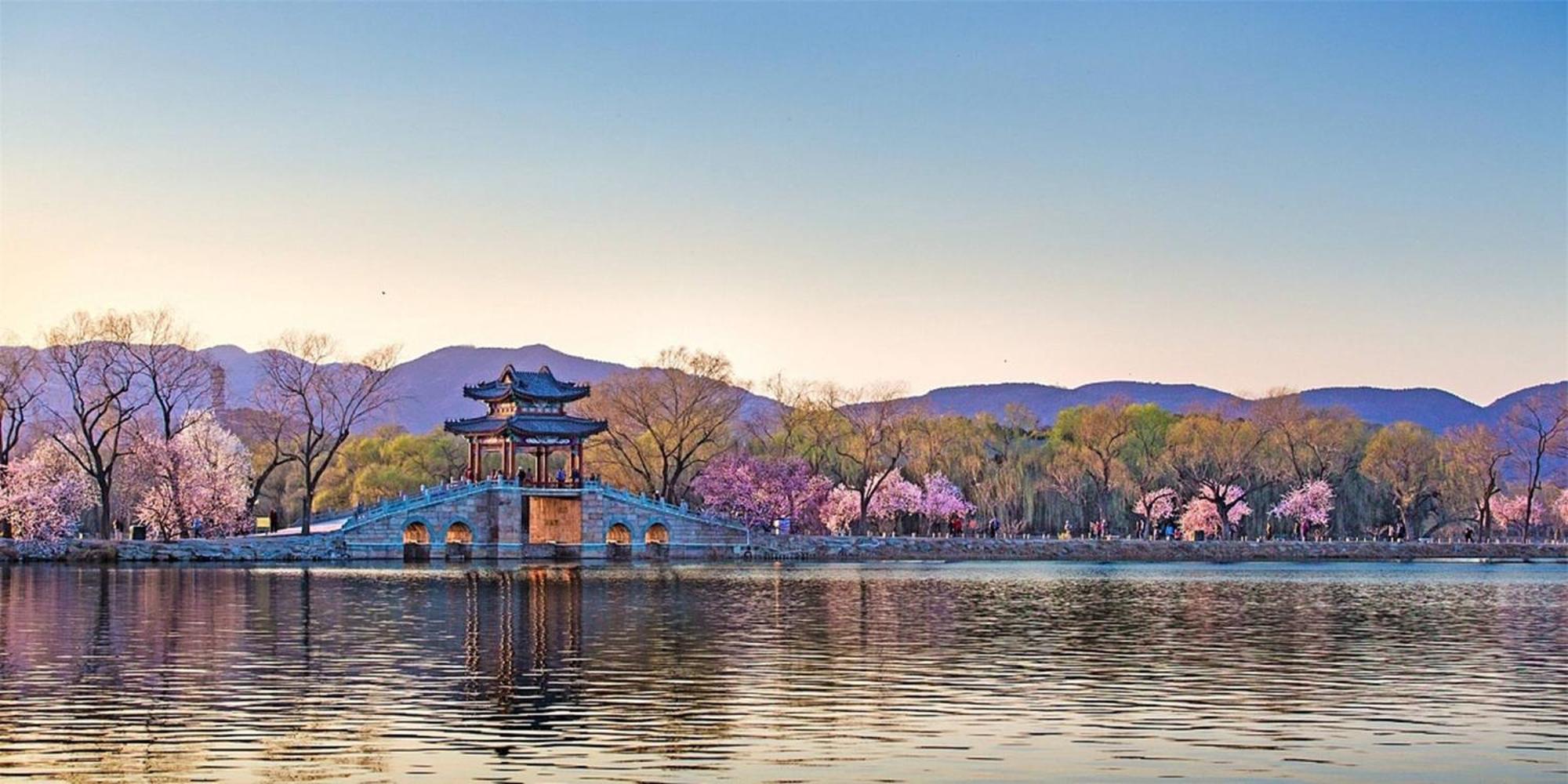 Jingfang Building Smart Hotel - Located In The Busiest Part Of The Downtown Area, Near Beijing Tiananmen Square And The Forbidden City,Wangfujing Shopping Street ,Newly Opened Hotel,Provide Free Laundry Service,Provide Tourism And Ticketing Services Exterior photo