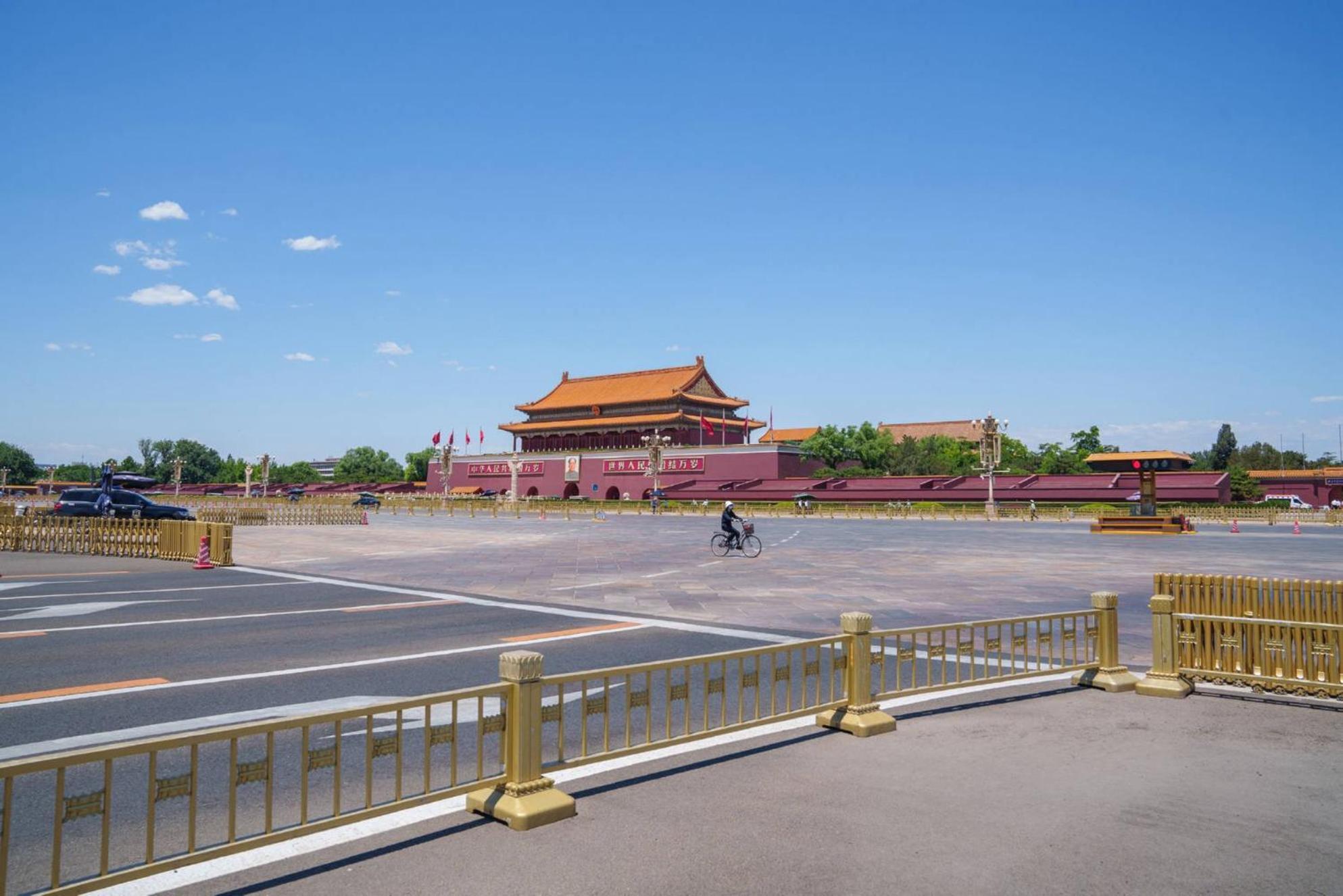 Jingfang Building Smart Hotel - Located In The Busiest Part Of The Downtown Area, Near Beijing Tiananmen Square And The Forbidden City,Wangfujing Shopping Street ,Newly Opened Hotel,Provide Free Laundry Service,Provide Tourism And Ticketing Services Exterior photo
